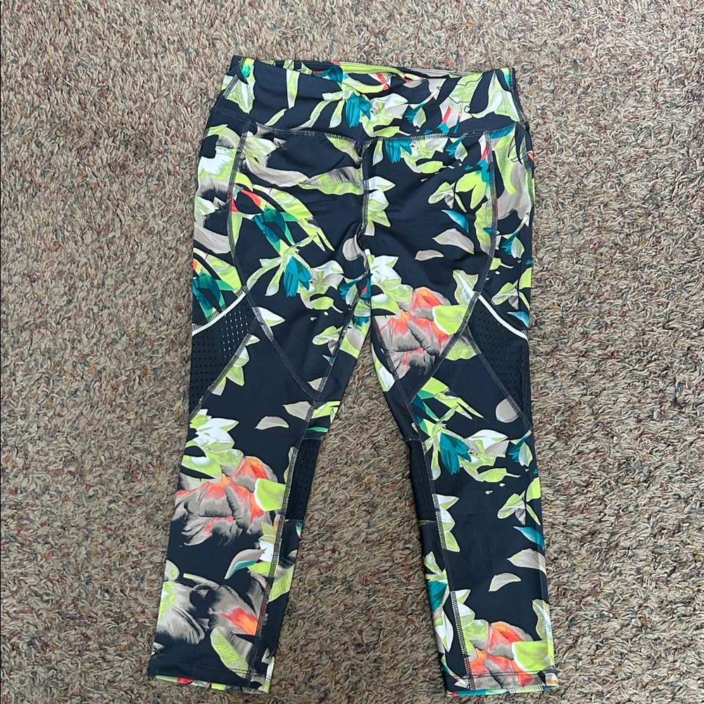 Avia Women's Cropped Pants with Floral Print